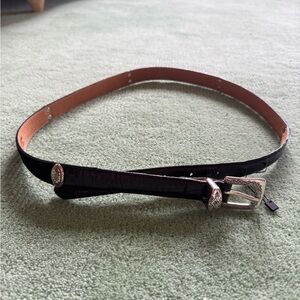 Elegant Black and Red Vintage Women's Concha Belt